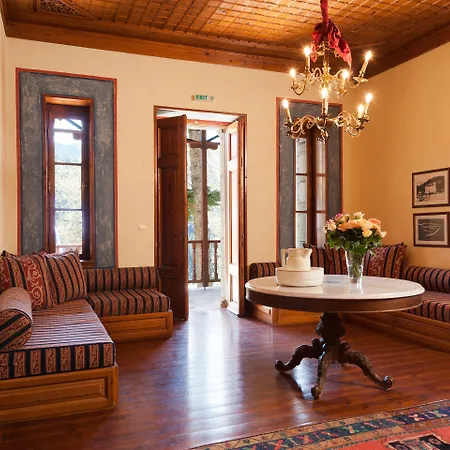 Chatzigaki Manor 5* Pertoúlion